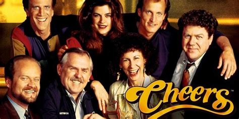  ¡Cheers: Una comedia nostálgica que celebra la amistad y el espíritu bohemio de los años 80!