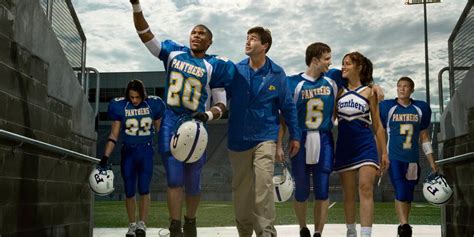 Friday Night Lights, una serie que capturará tu corazón con historias de fútbol americano y la vida en un pequeño pueblo de Texas