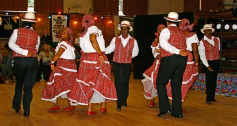 ¿Qué Hacer Con Quadrille? Una Película De Comedia Negra Que Explora La Futilidad Del Sueño Americano!